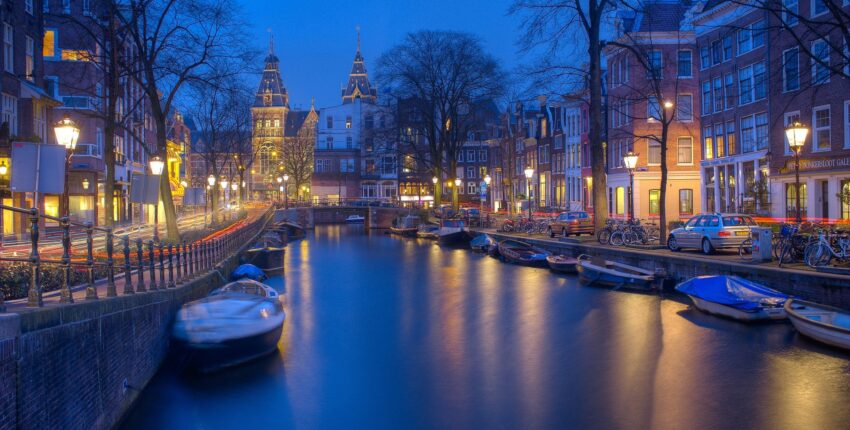 Londýn - Amsterdam: prenájom súkromného lietadla