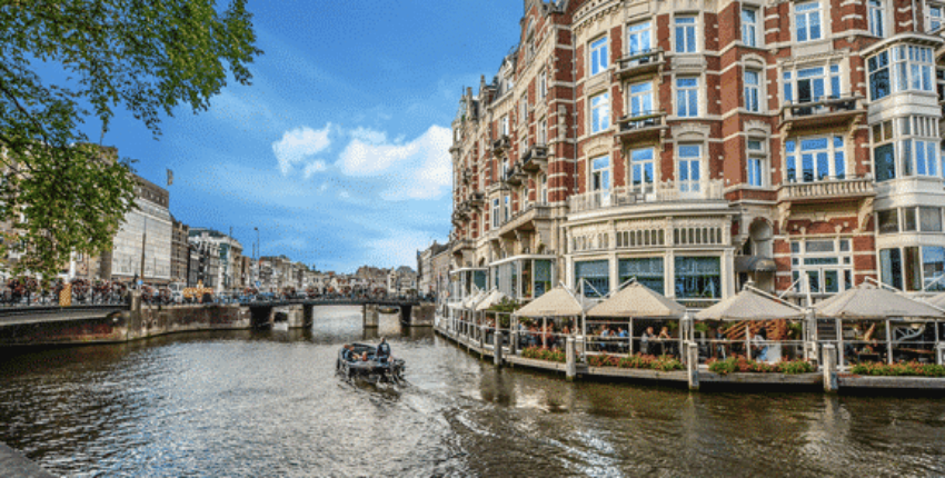 Neapol - Amsterdam : prenájom súkromného lietadla