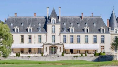 Prenájom vrtuľníka na zámku Château D’Augerville pri Fontainebleau
