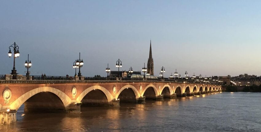 Bordeaux Mérignac: prenájom súkromného lietadla 