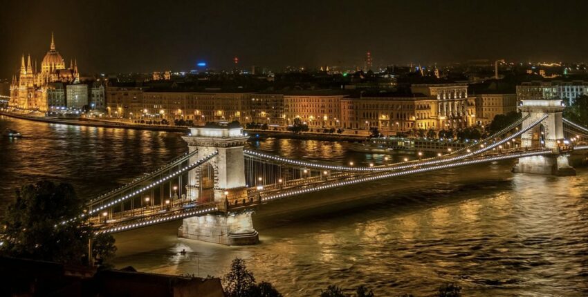 Paríž - Budapešť: prenájom súkromného lietadla