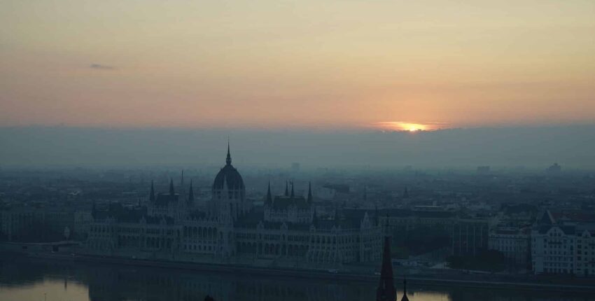 Paríž - Budapešť: prenájom súkromného lietadla