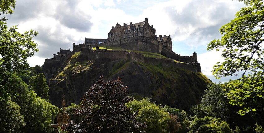 Edinburgh : prenájom súkromného lietadla 