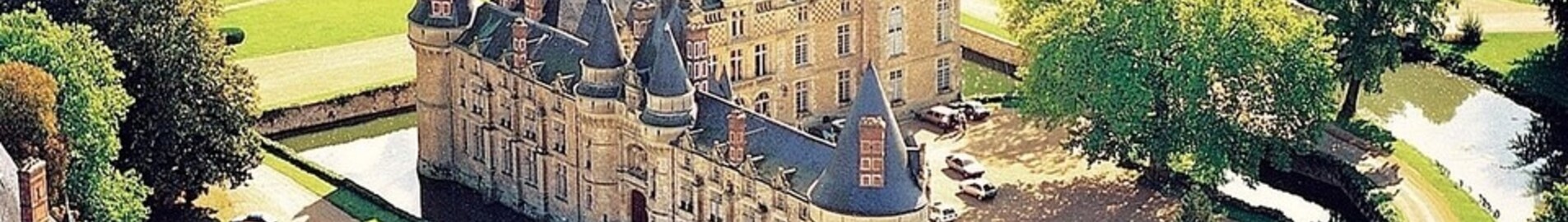 Prenájom vrtuľníka na Château D’Esclimont s preletom Tour de Paris