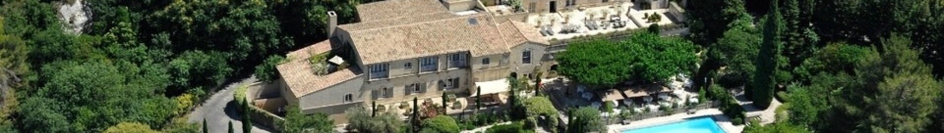 Prenájom vrtuľníka pre L’oustau de Baumanière v Les Baux-De-Provence