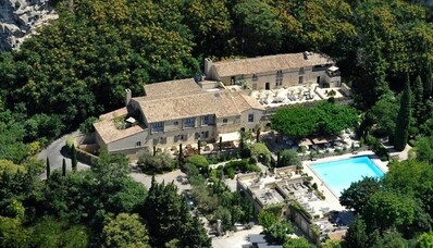 Prenájom vrtuľníka pre L’oustau de Baumanière v Les Baux-De-Provence