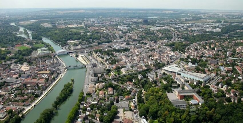 Pontoise Cormeilles: prenájom súkromného lietadla 