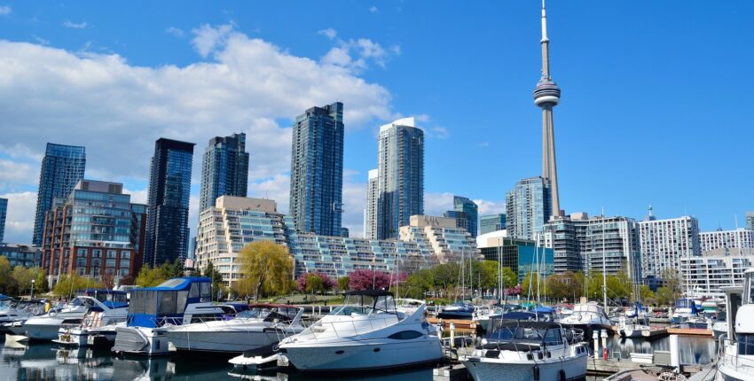 Toronto : prenájom súkromného lietadla 