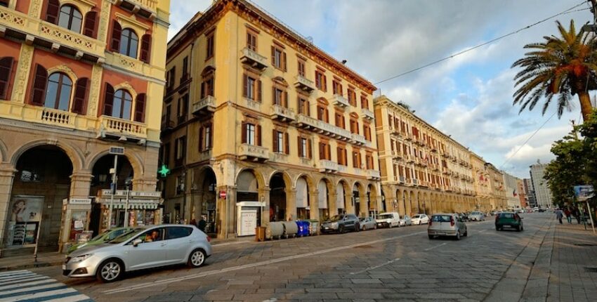 Cagliari Elmas : prenájom súkromného lietadla 