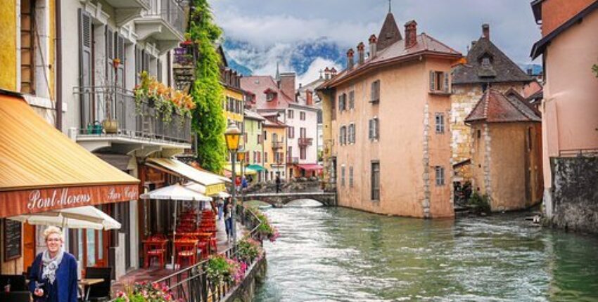 Annecy Haute Savoie: prenájom súkromného lietadla 