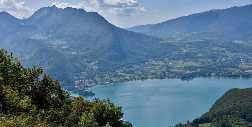 Annecy Haute Savoie: prenájom súkromného lietadla 