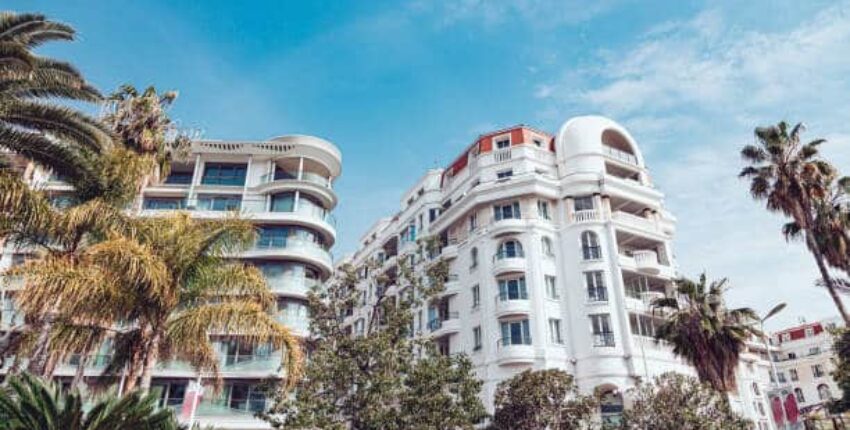 Paríž - Cannes: prenájom súkromného lietadla