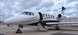 Jet privé Learjet 75 siège en cuir blanc