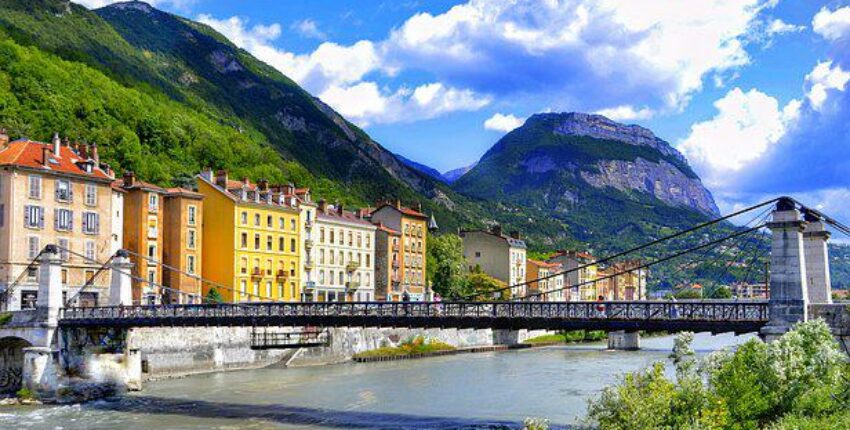 Grenoble Isère : prenájom súkromného lietadla 