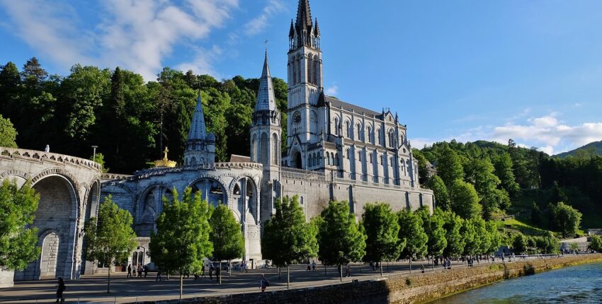 Tarbes Lourdes Pyreneje : prenájom súkromného lietadla 