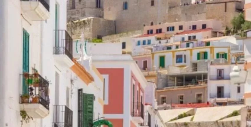  Saint-Tropez – Ibiza: prenájom súkromného lietadla