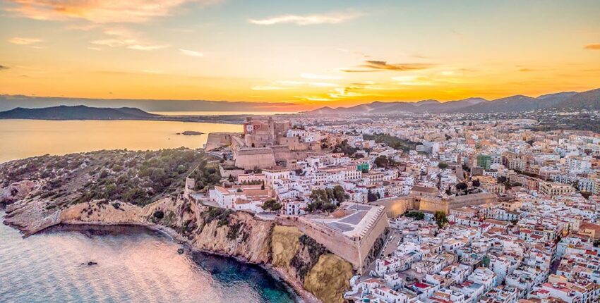  Saint-Tropez – Ibiza: prenájom súkromného lietadla