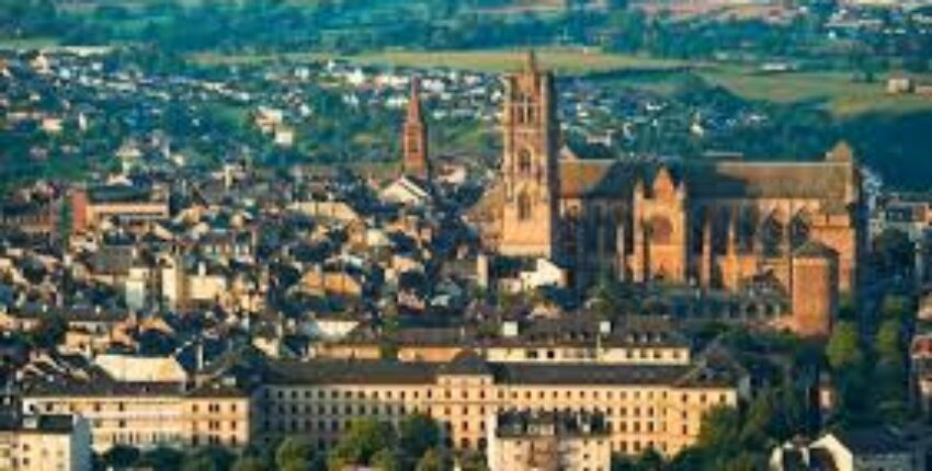 Rodez Aveyron: prenájom súkromného lietadla 