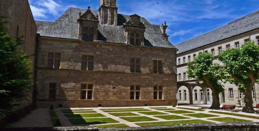 Brive : prenájom súkromného lietadla 