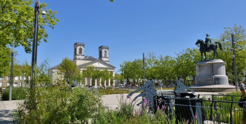 La Roche-sur-Yon: prenájom súkromného lietadla