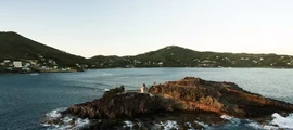 Mustique : prenájom súkromného lietadla