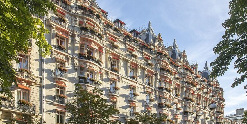 Neapol - Paríž: prenájom súkromného lietadla