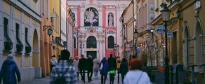 Poznaň Krzesiny : prenájom súkromného lietadla 