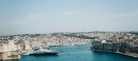 Frankfurt - Valletta : prenájom súkromného lietadla