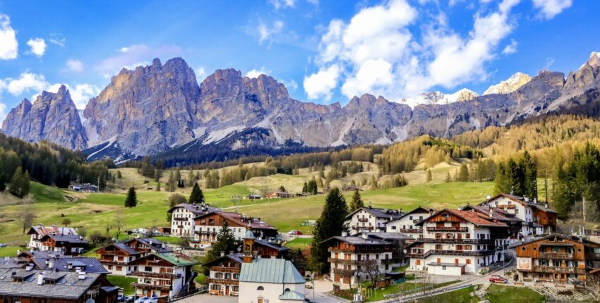 Cortina d'Ampezzo : Prenájom súkromného lietadla