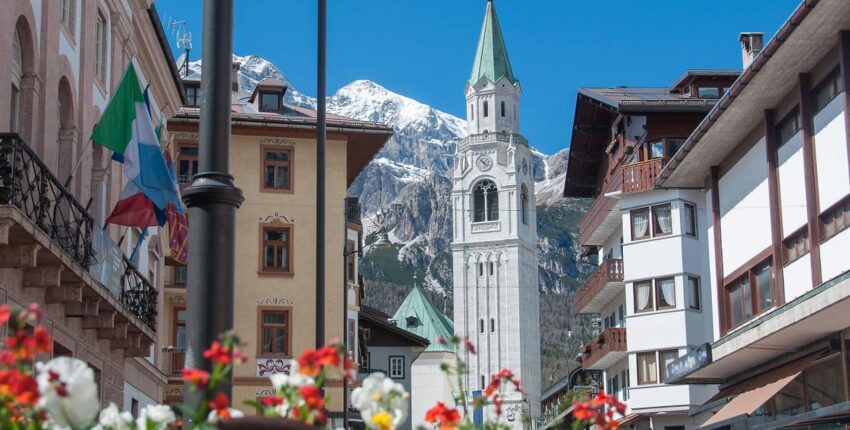 Cortina d'Ampezzo : Prenájom súkromného lietadla