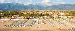 Forte dei Marmi: Preprava vrtuľníkom