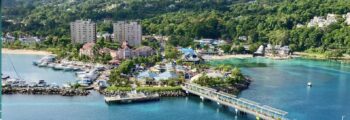 Pointe-à-Pitre - Saint-Barthélemy: preprava vrtuľníkom